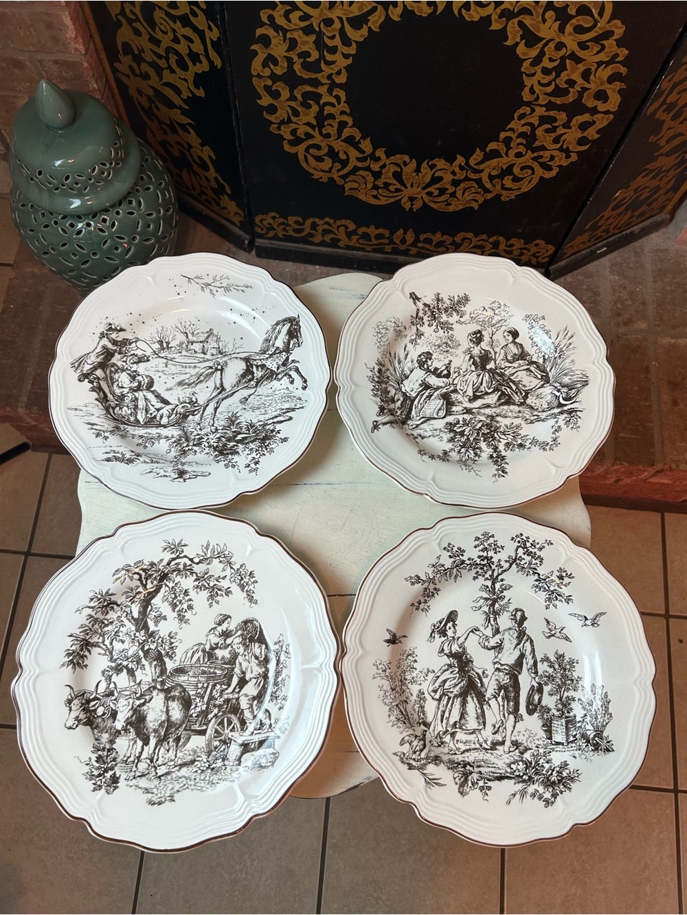 TABLETOPS UNLIMITED New England Toile Dinner Plates Scenic White Black Set of 4